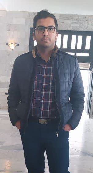 پویا زارع